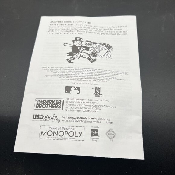 Monopoly: New York Yankees Collector's Edition (2001 Hasbro) - Picture 13 of 13